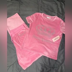 Juicy Couture Fuzzy Sleepwear Set